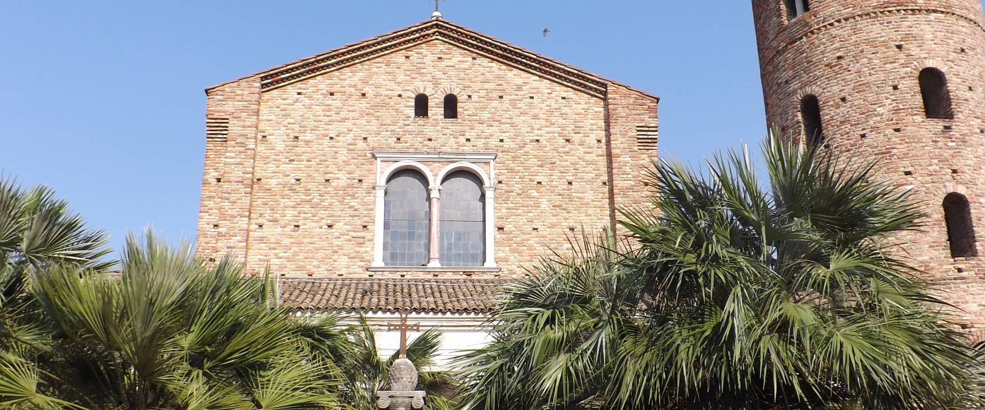 Basilica di Sant'Apollinare Nuovo - esterno photo by Cristina Cumbo